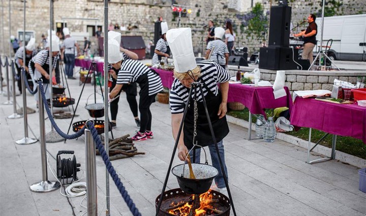  Festivala otoške jagnjetine  22